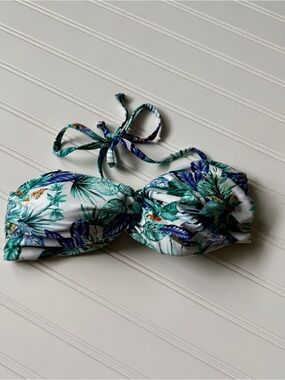 Atmosphere Tropical Leaf Bandeau Bikini Top in White and Green